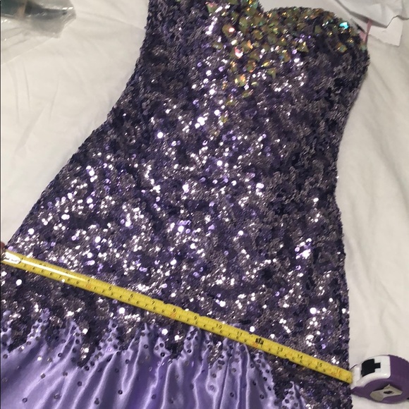 PROM DRESS 💜 - Picture 7 of 8